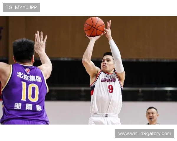 琼海足球球星崛起记：从地方小将到职业赛场的闪耀之路