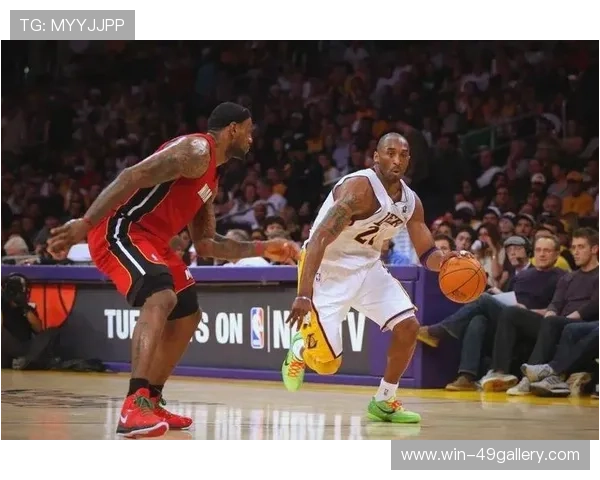 穿足球鞋征战NBA的球星们：他们如何挑战篮球界的常规与极限