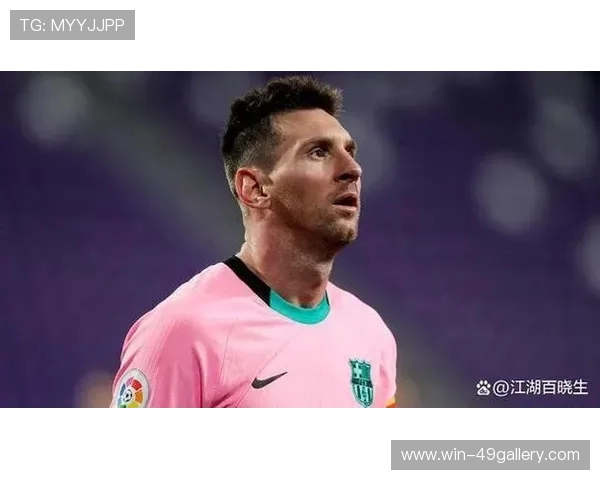 足球球星排名分析与对比，揭示顶级球员表现差异及数据背后秘密